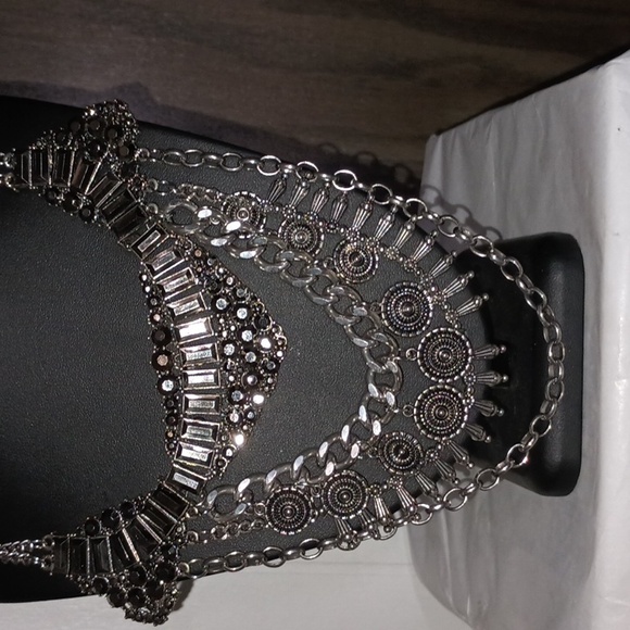 Vintage bib style choker | necklace metal and smokey rhinestone | silver toned - Picture 3 of 6